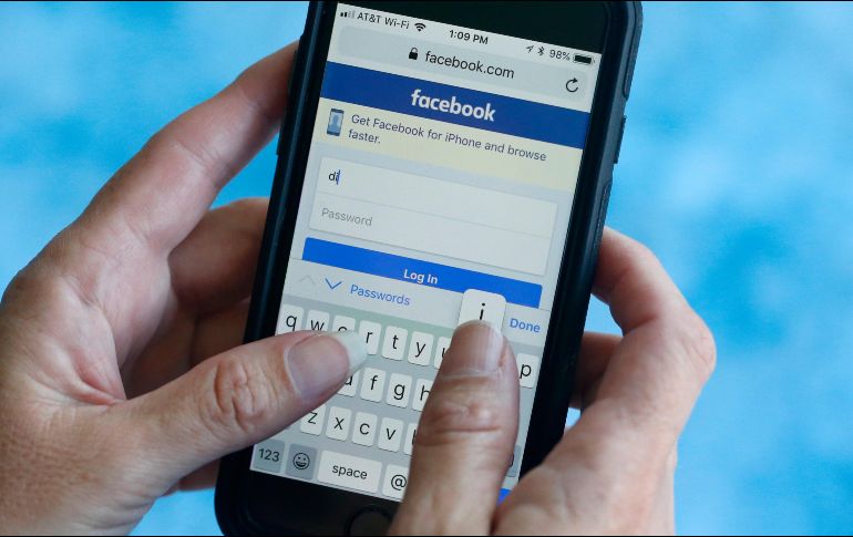 La compañía Facebook, de Mark  Zuckerberg, eliminó alrededor de 1.5 millones de videos del ataque terrorista en Nueva Zelanda. AP / ARCHIVO