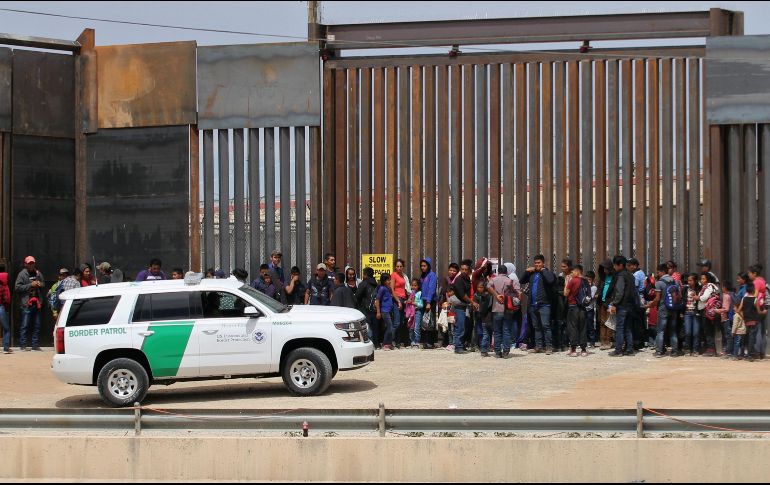 Las detenciones de migrantes indocumentados en la frontera con México batieron un récord en abril, al alcanzar las 98 mil 977. AFP/ARCHIVO