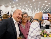 Alfaro convivió con maestros durante el evento del Mérito Docente 2019 donde reconoció a mil 286 docentes por sus años de servicio. ESPECIAL