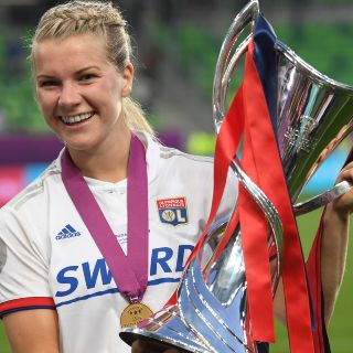 Olympique de Lyon revalida su título de la Champions femenil ante el Barcelona