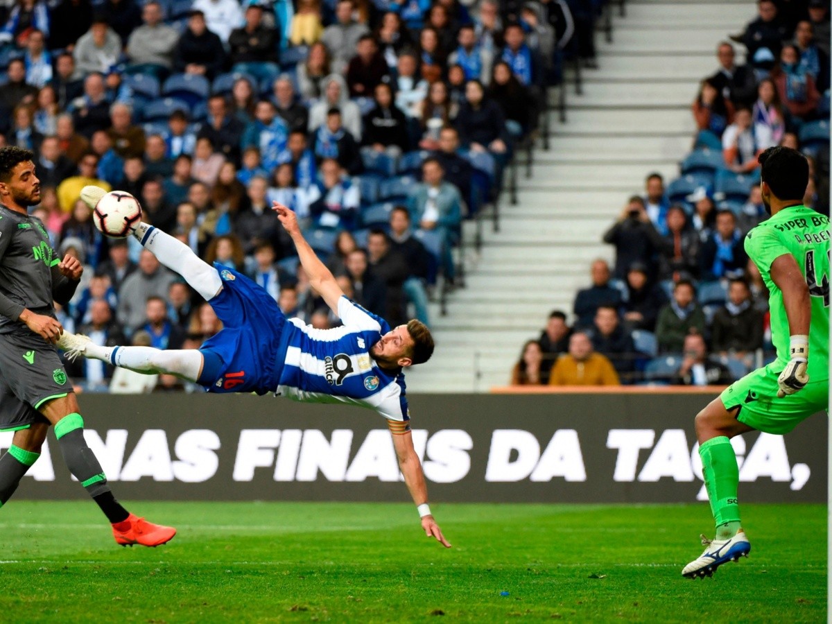  Héctor Herrera anota gol de tijera con el Porto