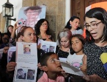 Alrededor de 150 manifestantes de la red Yo Voy 8 de Marzo y el colectivo Por Amor a Ellxs se manifestaron afuera de Casa Jalisco. EL INFORMADOR/E. Barrera