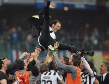 Massimiliano Allegri deja la Juventos con cinco títulos de la Serie A. AP