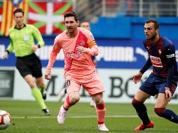 Messi (C) también ganó el reconocimiento en las dos temporadas anteriores a la presente.  EFE/J. Herrero