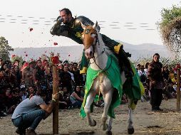 Caballeros y vikingos "reviven" en Jalisco
