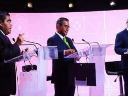 Aspectos del debate entre los aspirantes a la gubernatura de Puebla: Miguel Barbosa (i a d), Alberto Jiménez Merino y Enrique Cárdenas. SUN
