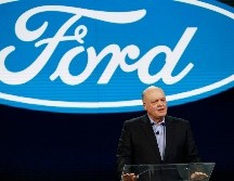 El consejero delegado de Ford, Jim Hackett, dijo que el proceso de supresión de empleos se completará para finales de agosto. AP/ARCHIVO