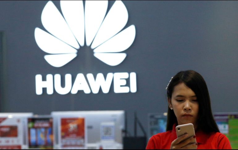 Huawei continuará con actualizaciones de seguridad y servicio posventa a todos los productos existentes de teléfonos inteligentes y tabletas Huawei y Honor, incluyendo los que ya han sido vendidos y los que están disponibles a la venta. EFE / ARCHIVO