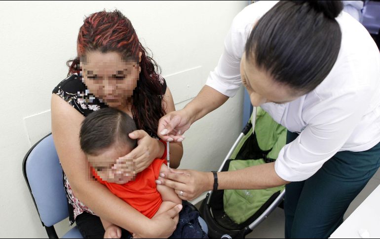 Sobre la estrategia de vacunación, apuntan que en Jalisco se aplicaron dos millones 133 mil 204 dosis de vacuna contra la influenza entre todas las instituciones que integran el sector salud. EL INFORMADOR/ ARCHIVO