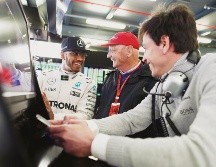 El último contacto de Niki Lauda con la Fórmula Uno fue con la escudería Mercedes, cerca de Lewis Hamilton y Toto Wolff. DAIMLER