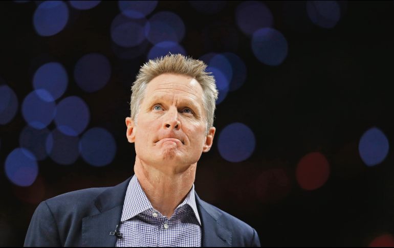 Steve Kerr, entrenador de los Warriors, espera que su equipo aproveche el descanso. AP / T. Warren