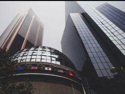 El mercado accionario local opera con un volumen de 5.3 millones de títulos y un importe económico de 204.03 millones de pesos. ESPECIAL / bmv.com.mx