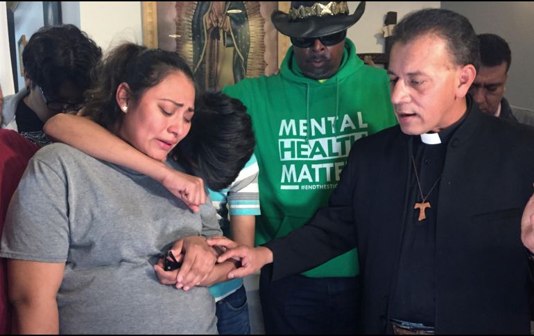 Adilene Marquina, de 34 años, pasa por un embarazo de alto riesgo y tiene temor de regresar a México tras ser víctima de extorsión. AP/M. Zamudio-WBEZ Radio