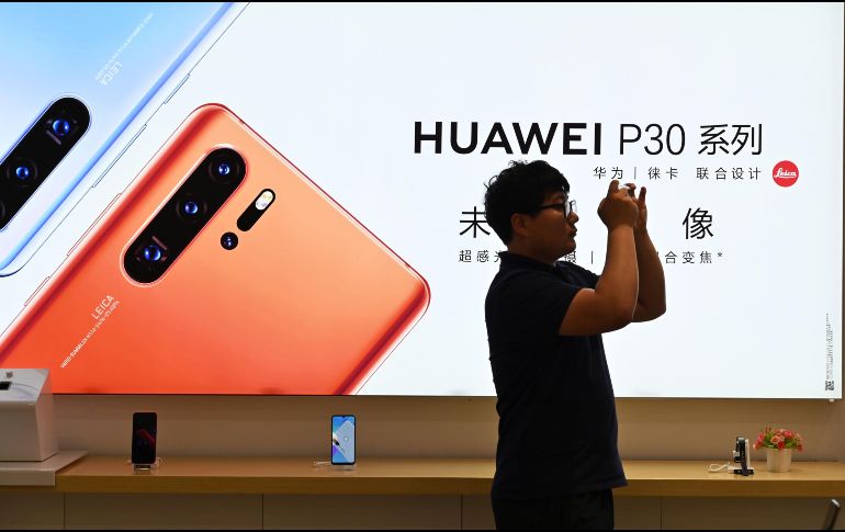 Huawei es el primer proveedor de redes y segundo fabricante de smartphones en el mundo. AFP/H. Retamal