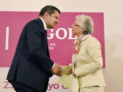 Olga Sánchez Cordero le deseó suerte a Ricardo Peralta en su nuevo cargo. TWITTER/@SEGOB_mx