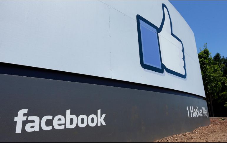 Facebook enfrenta un verdadero desafío para retirar las cuentas creadas por computadoras que propagan spam, noticias falsas y otro material censurable. AP/B. Margot