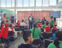 Fueron 17 niños sordos y seis ciegos los que escucharon (o leyeron los labios de las instructoras) sobre la dinámica ficticia. EL INFORMADOR / S. Blanco