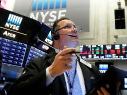 El NYSE Composite sube 82.54 puntos (0.66 por ciento) al ubicarse en 12 mil 607 unidades. AP / D. Drew