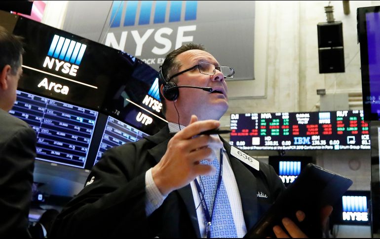 El NYSE Composite sube 82.54 puntos (0.66 por ciento) al ubicarse en 12 mil 607 unidades. AP / D. Drew