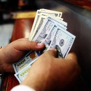 Dólar, a la venta  hasta en 19.40 pesos en bancos capitalinos