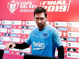 ''El año pasado hicimos el doblete y quedó manchado por la eliminación, y este año podemos hacer otro doblete, con una mancha mucho más grande (…) Más allá de eso, el resto fue bueno'', explicó el jugador. EFE / A. García