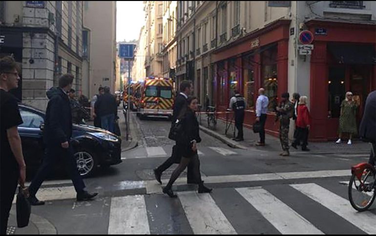 La Policía ha hecho un llamamiento a la ciudadanía para evitar que se acerque a las calles del centro de Lyon. TWITTER / @prefetrhone