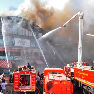 Al menos 19 personas mueren un incendio en India