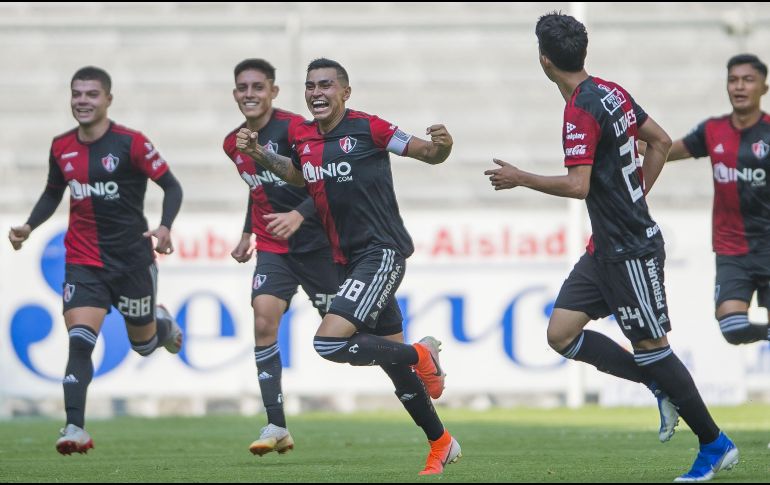El rojinegro antes de irse al descanso, se puso adelante con golazo hecho por Denilson Villa, quien tras un rebote controló en las afueras del área. MEXSPORT / C. De Marchena
