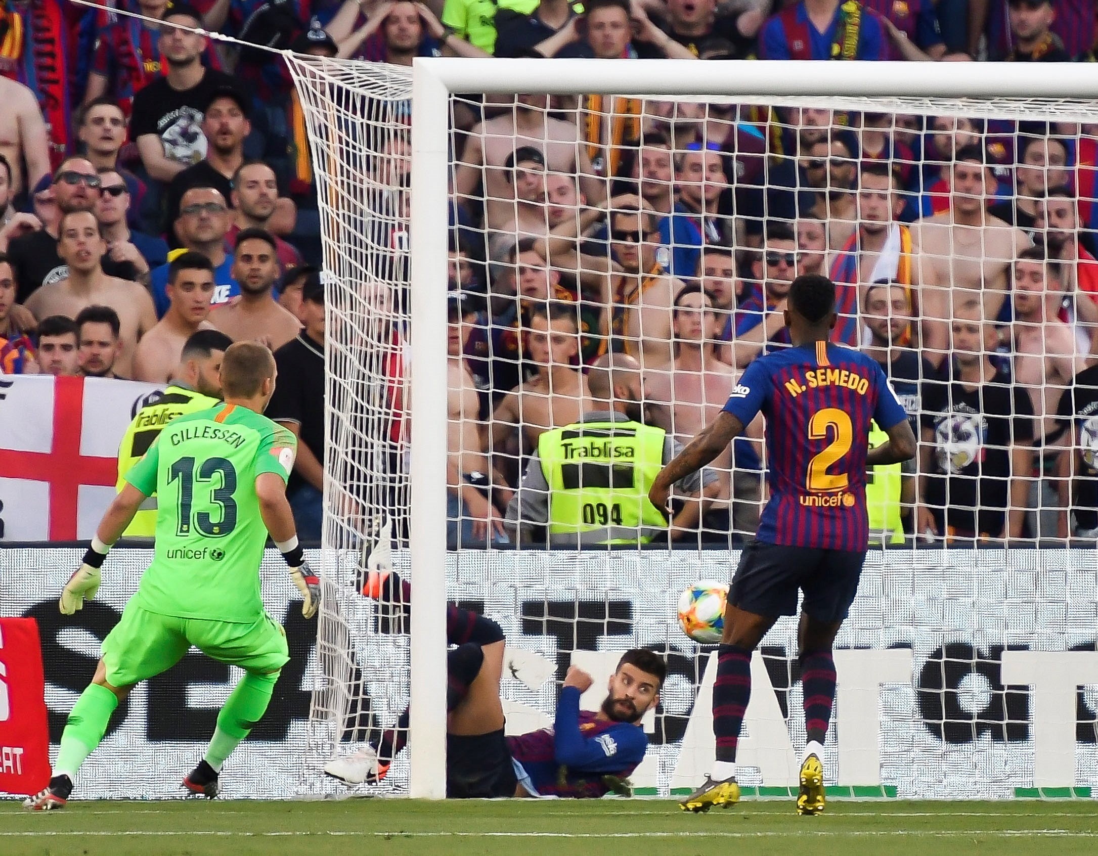 Valencia le pega al Barcelona y gana la Copa del Rey | El Informador