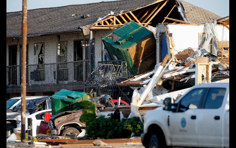 El motel  American Budget Value Inn tras el paso del tornado en El Reno, Oklahoma. AP/The Oklahoman/B. Terry
