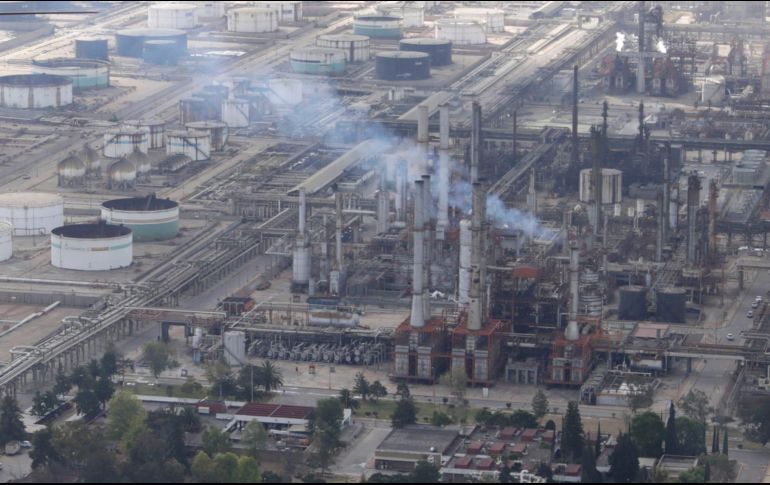 Para la rehabilitación de la refinería de Salamnca secuenta con un presupuesto de dos mil millones de pesos. SUN/ARCHIVO