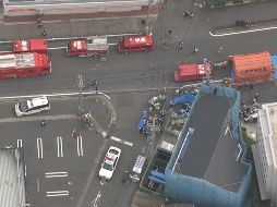 Imágenes divulgadas en redes muestran numerosos automóviles de la policía, ambulancias y camiones de los bomberos. TWITTER/@JapanLoverss