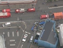 Imágenes divulgadas en redes muestran numerosos automóviles de la policía, ambulancias y camiones de los bomberos. TWITTER/@JapanLoverss