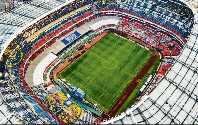 El proceso para cambiar el pasto del Estadio Azteca tomará cinco semanas en completarse. ESPECIAL