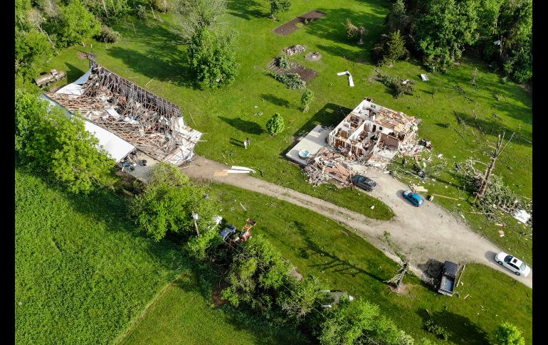 Así quedaron estas casas tras el paso de un tornado en Brookville, Ohio.