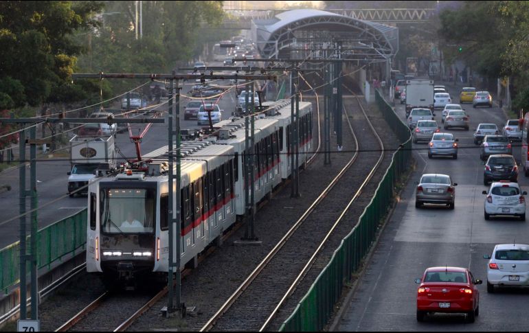 La Línea 1 mueve entre 185 mil y 200 mil pasajeros al día. TWITTER@Siteur