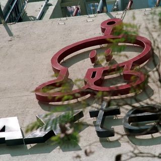 Axtel pide al IFT cambiar reglas de preponderancia a América Móvil