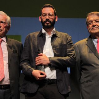 "The Night", novela venezolana, gana la Bienal Vargas Llosa