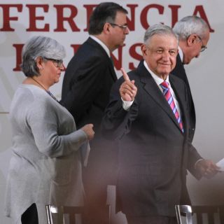 Los problemas no se resuelven con impuestos: López Obrador