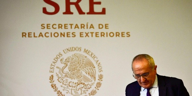 M&eacute;xico no se quedar&aacute; "con los brazos cruzados" ante aranceles de EU