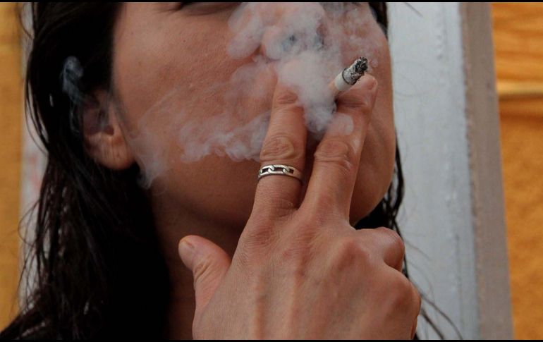 Según la Encuesta Nacional de Consumo de Drogas, Alcohol y Tabaco existen 14.9 millones de fumadores en México, de los cuales, 3.8 millones son mujeres y 11.1 millones son hombres. NTX / ARCHIVO