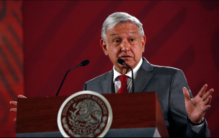 López Obrador señala que existe una confrontación política porque Lomelí fue candidato a gobernador de Jalisco por Morena, pues cuando fue diputado de otro partido no había tanto cuestionamiento. AP/G. Riquelme