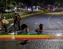 Pasos peatonales de Guadalajara se pintan de arcoíris