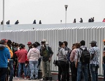 En las instalaciones de El Paso, los migrantes detenidos pueden esperar días o incluso semanas en habitaciones individuales mientras sus casos son tratados. AFP/G. Arias