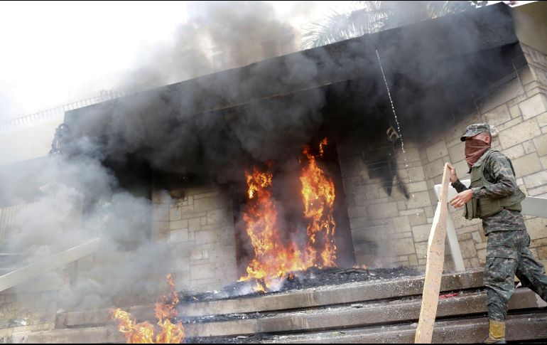 El acto se llevó acabo durante una protesta contra reformas a la educación y a la salud. EFE/G. Amador