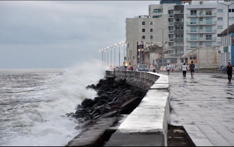 Hasta el momento, el fenómeno tiene 40% de probabilidad de convertirse en ciclón. SUN / ARCHIVO