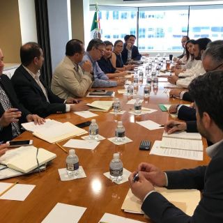 Ebrard llega a embajada de México en EU