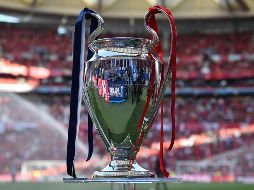 La Liga de Campeones de la UEFA paga siete veces más que la Libertadores, 19 veces más que la Copa de clubes de Asia y 30 veces la de África y 36 veces la Concacaf. AFP / B. Stansall