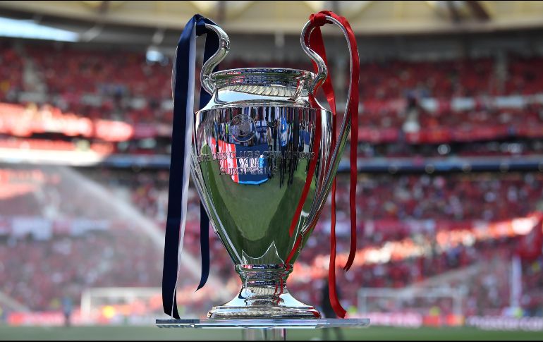 La Liga de Campeones de la UEFA paga siete veces más que la Libertadores, 19 veces más que la Copa de clubes de Asia y 30 veces la de África y 36 veces la Concacaf. AFP / B. Stansall