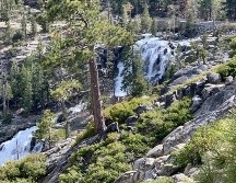 Señalan que la joven se hallaba parada demasiado cerca de la orilla, donde no existe una barandilla que impida el acceso al área. AP/E. Holland-North Tahoe Fire Protection District